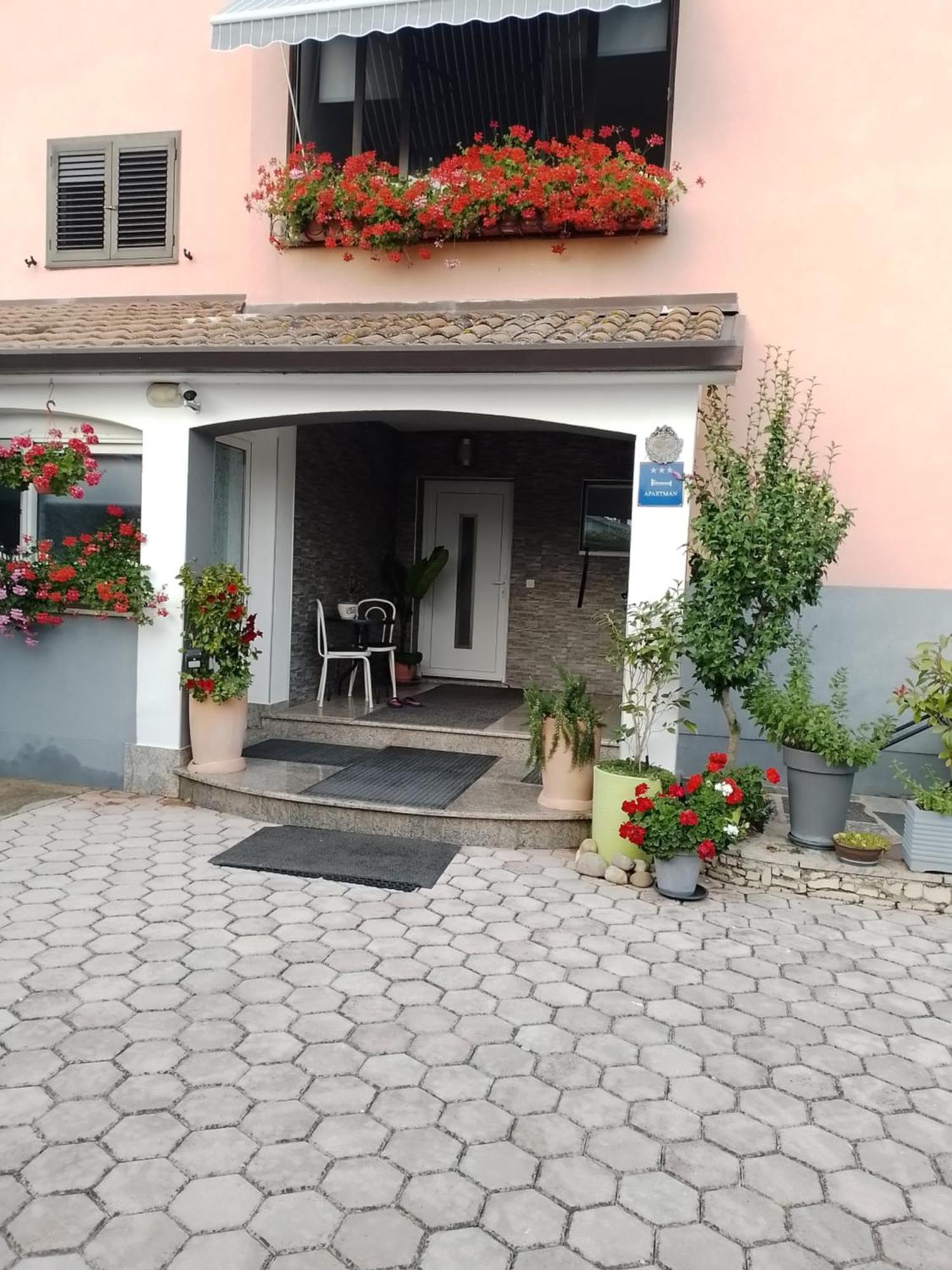 Apartman Olga Umag Luaran gambar