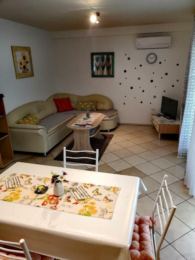Apartman Olga Umag Luaran gambar